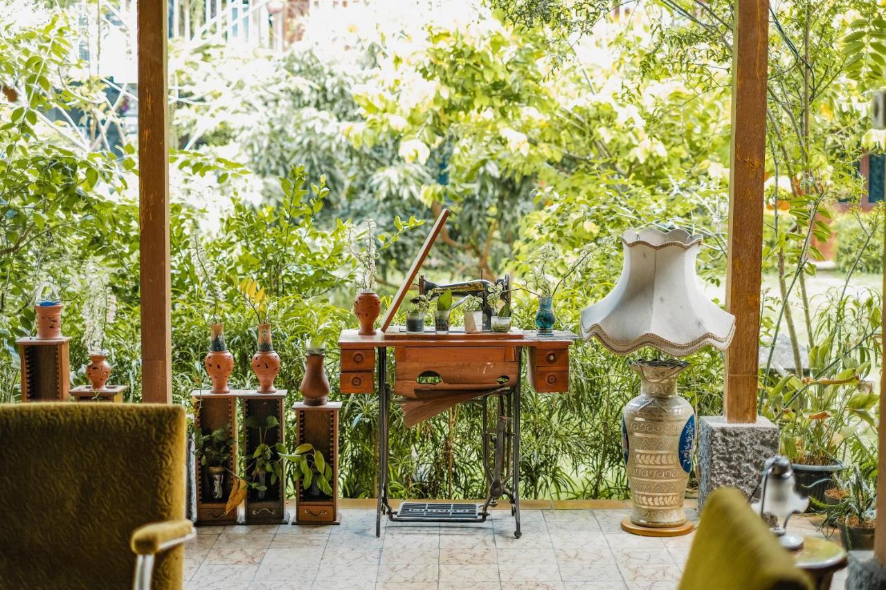Djajanti House Bed & Breakfast Semarang Ngoại thất bức ảnh