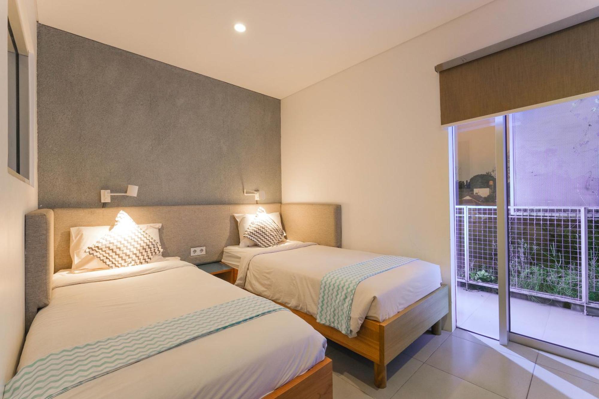 Djajanti House Bed & Breakfast Semarang Ngoại thất bức ảnh