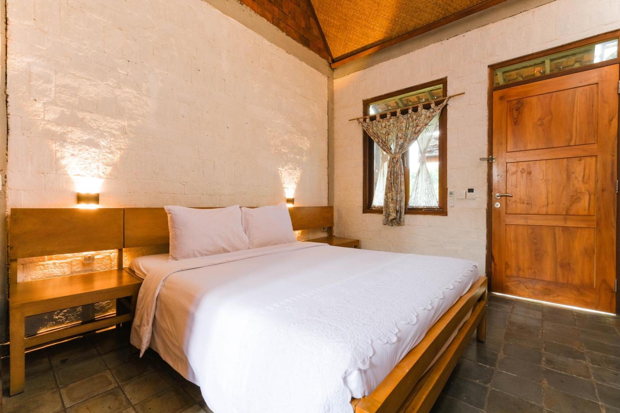 Djajanti House Bed & Breakfast Semarang Ngoại thất bức ảnh