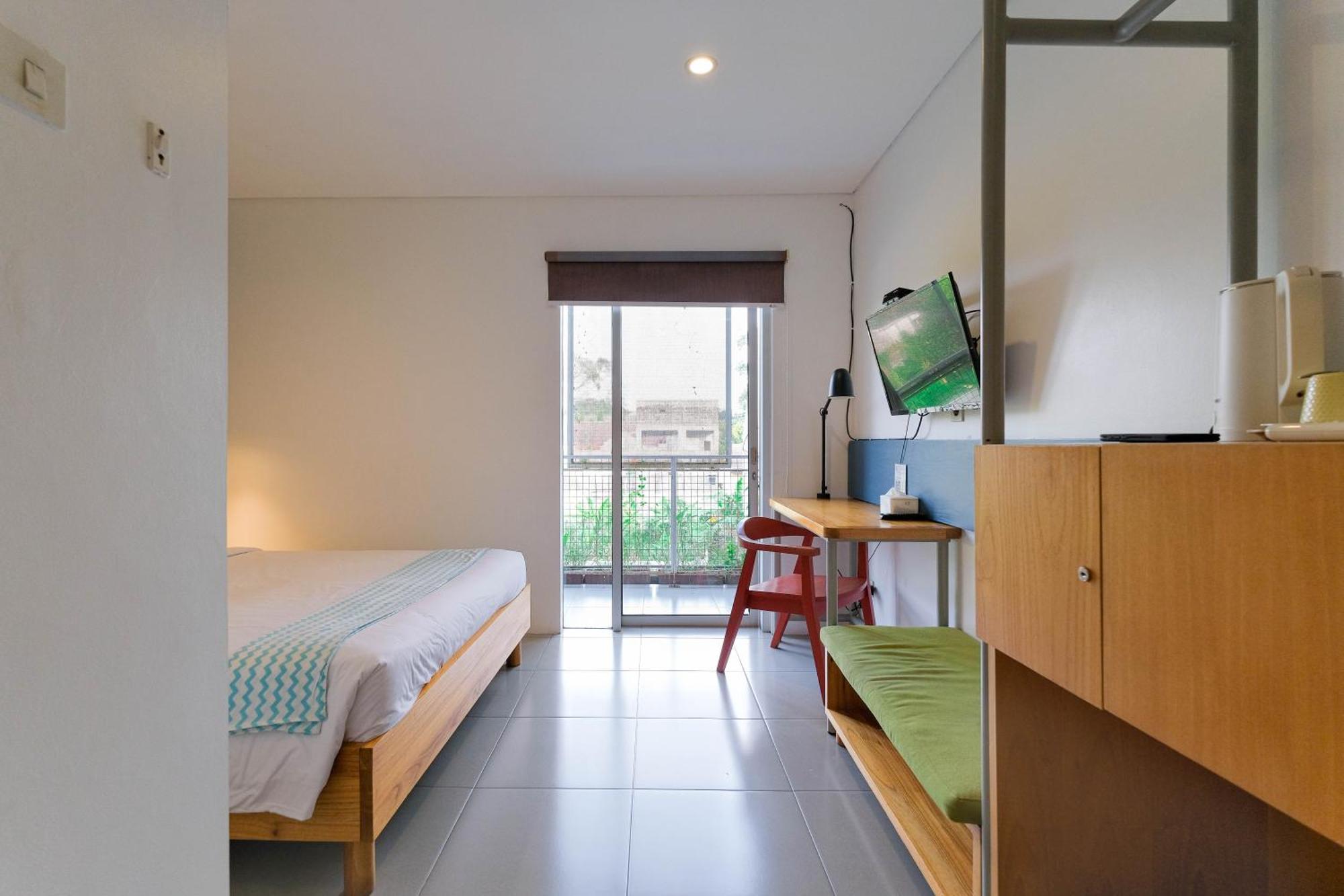 Djajanti House Bed & Breakfast Semarang Ngoại thất bức ảnh